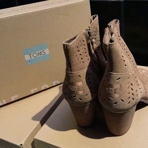 Toms peep toe suede booties size 6.5